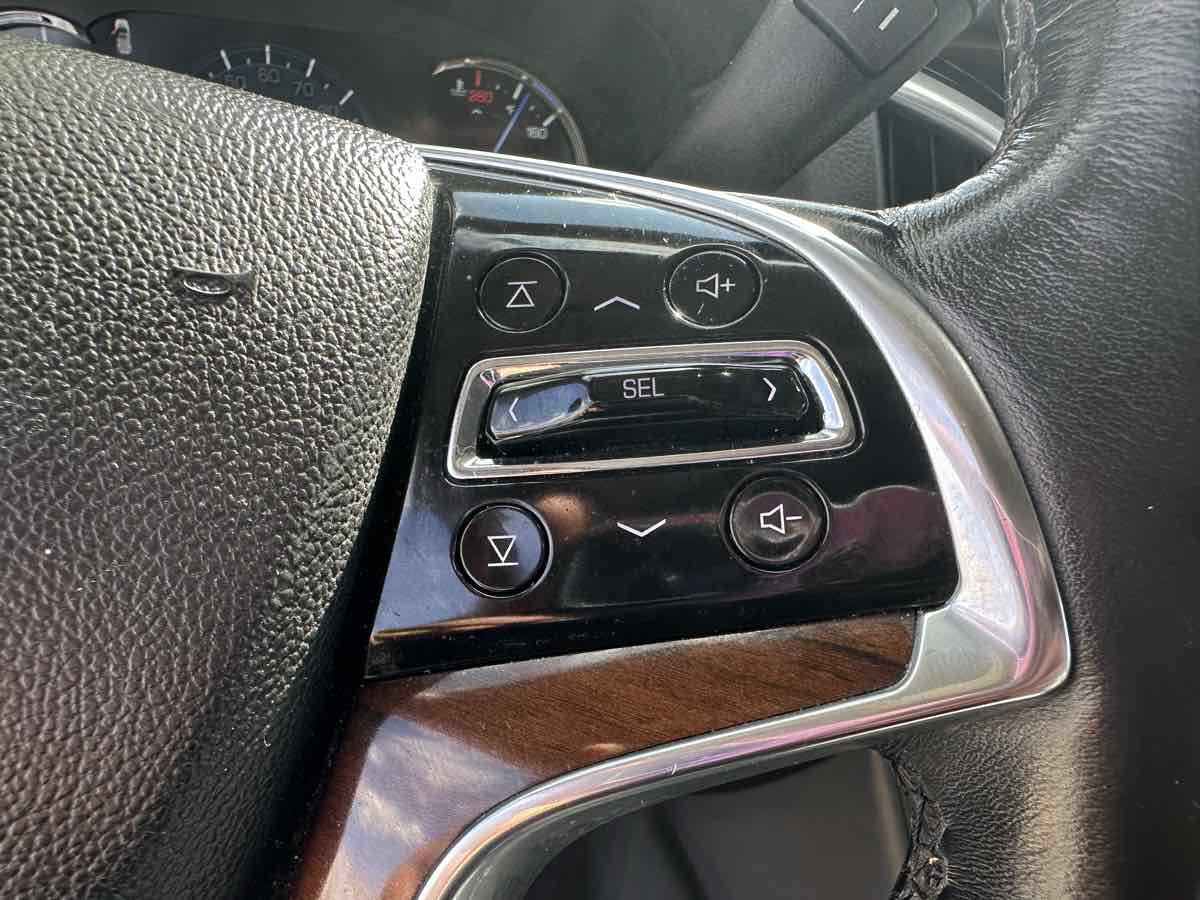 Used 2020 Cadillac Escalade ESV Luxury AWD/4WD image 16