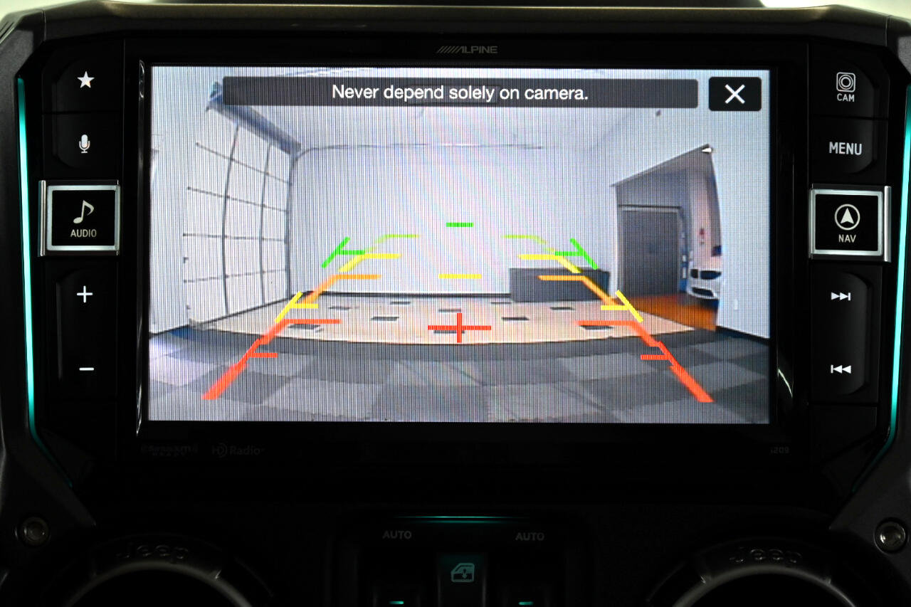 Used 2018 Jeep Wrangler Unlimited Rubicon w/ Cold Weather Group image 30