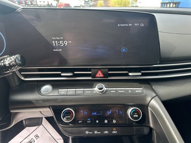 Certified 2024 Hyundai Elantra SEL image 23