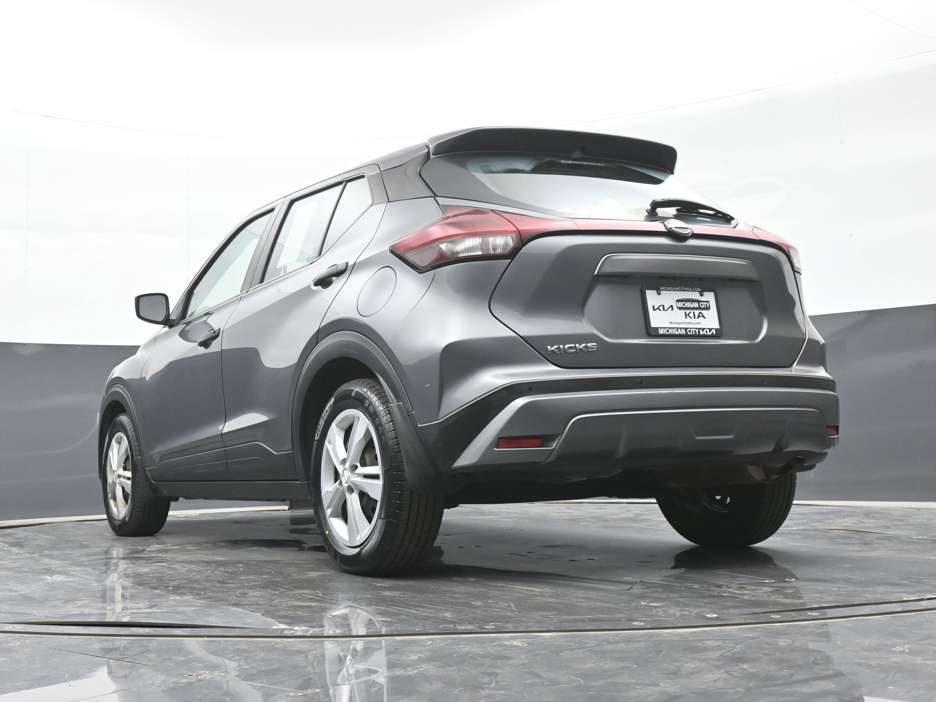 Used 2022 Nissan Kicks S w/ Interior Electronics Package FWD image 37