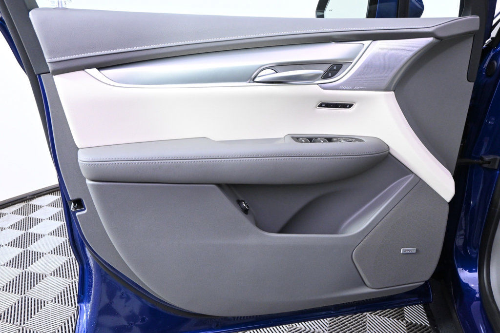 New 2026 Cadillac XT5 Premium Luxury w/ LPO, Floor Liner Package AWD/4WD image 22