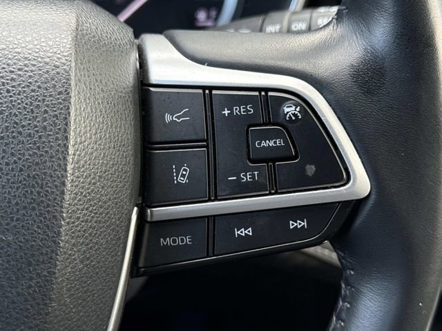 Used 2024 Toyota Highlander XSE image 24