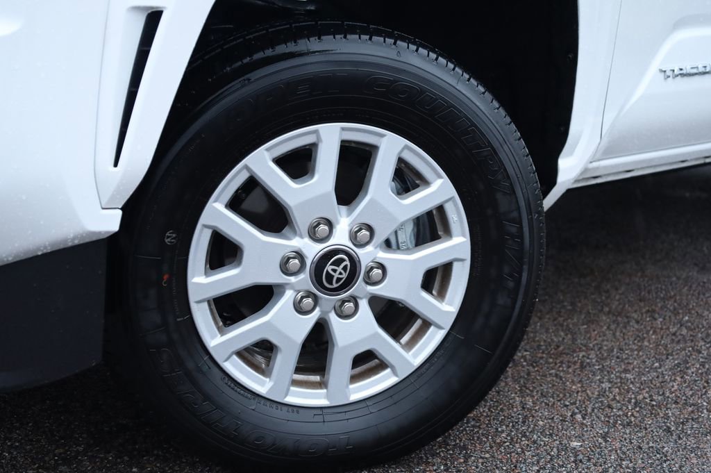 Used 2025 Toyota Tacoma SR5 image 17