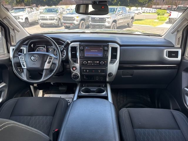 Used 2017 Nissan Titan SV AWD/4WD image 15