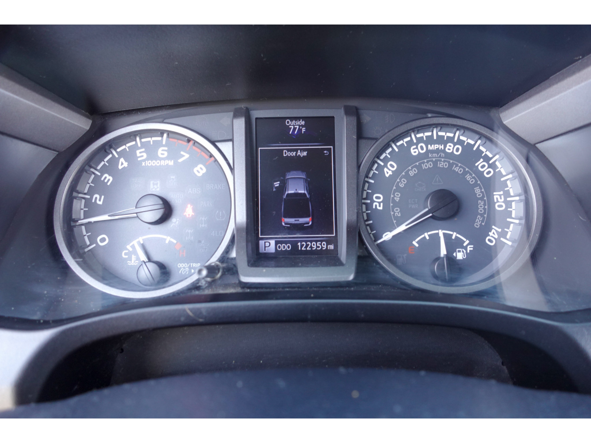 Used 2019 Toyota Tacoma TRD Off-Road w/ Technology Package AWD/4WD image 15