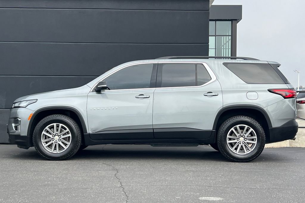 Used 2023 Chevrolet Traverse LT image 9