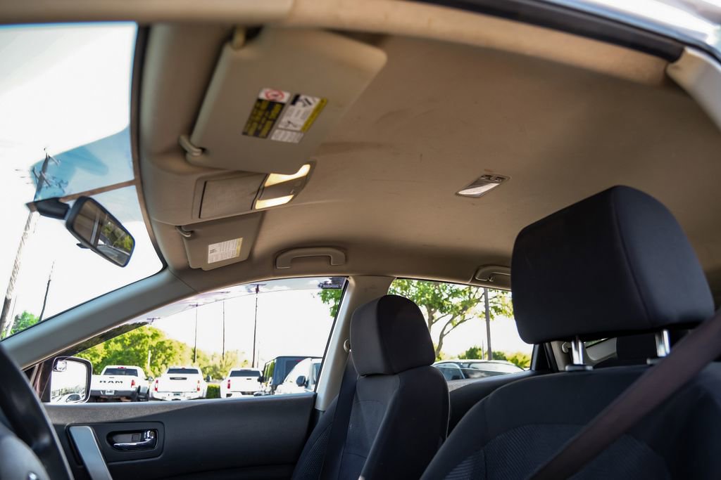 Used 2015 Nissan Rogue S w/ Convenience Package image 31