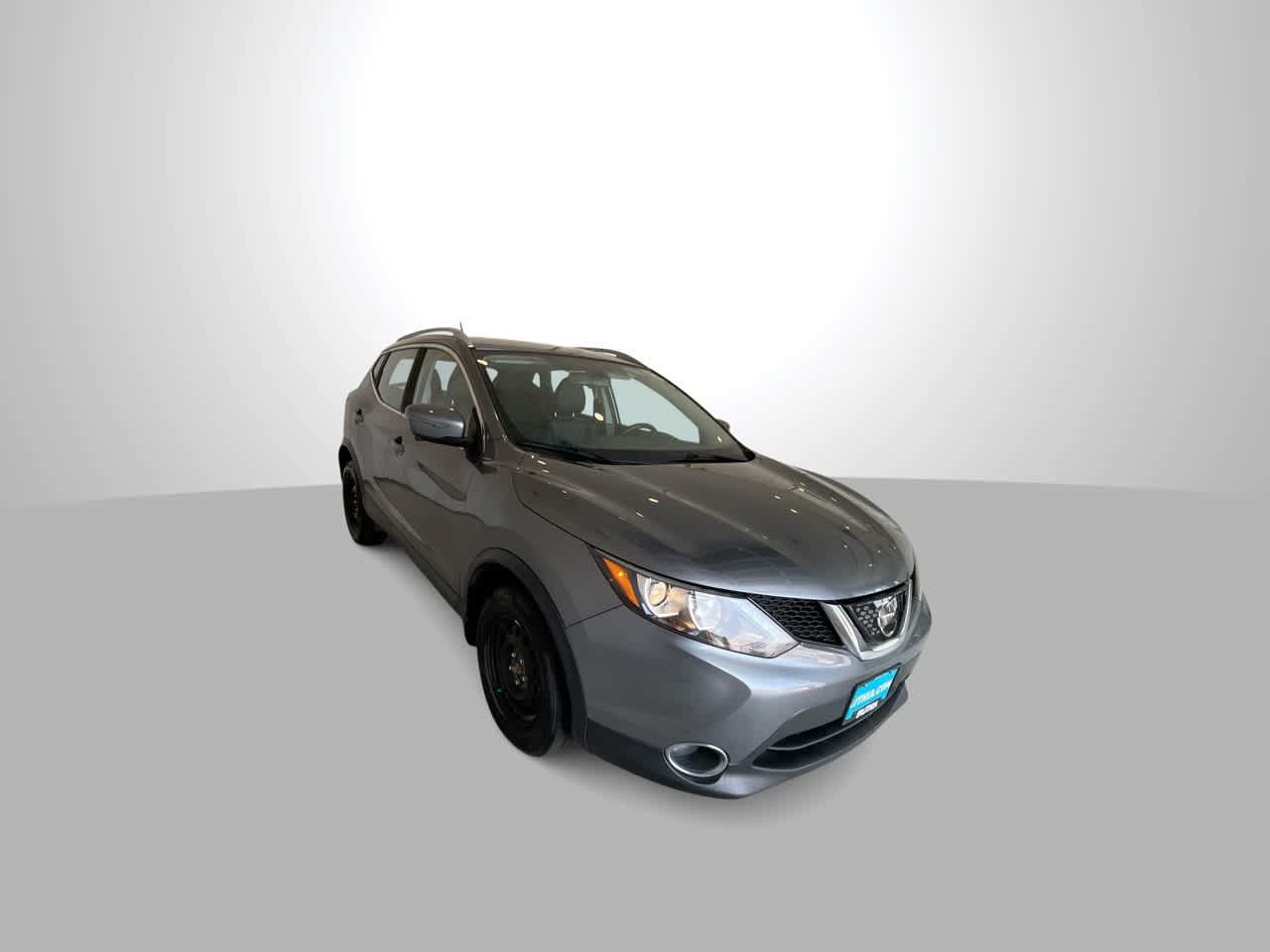 Used 2018 Nissan Rogue Sport SL AWD/4WD image 2