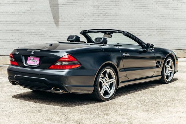 Used 2011 Mercedes-Benz SL 550 image 7