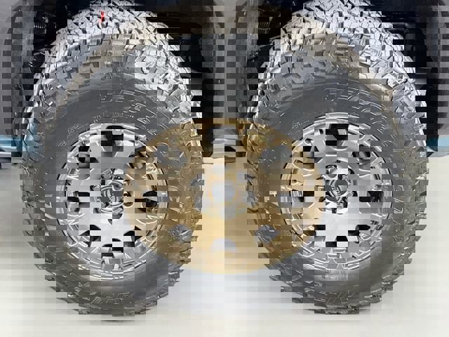 Certified 2025 Toyota 4Runner Trailhunter image 31