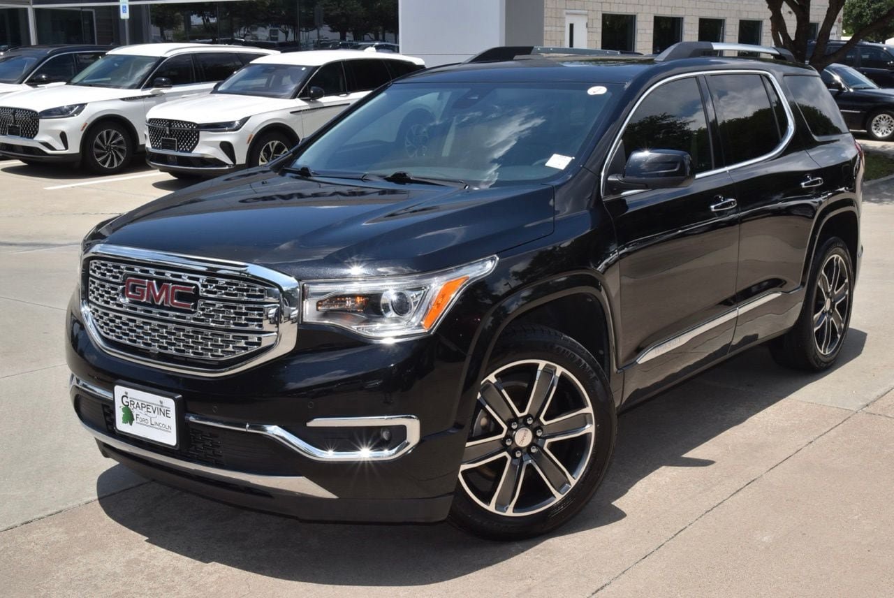 Used 2018 GMC Acadia Denali w/ Technology Package FWD image 41