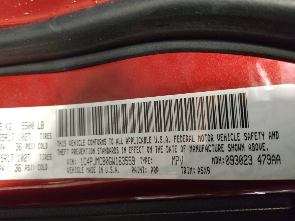 Used 2016 Jeep Cherokee Latitude w/ Cold Weather Group image 33