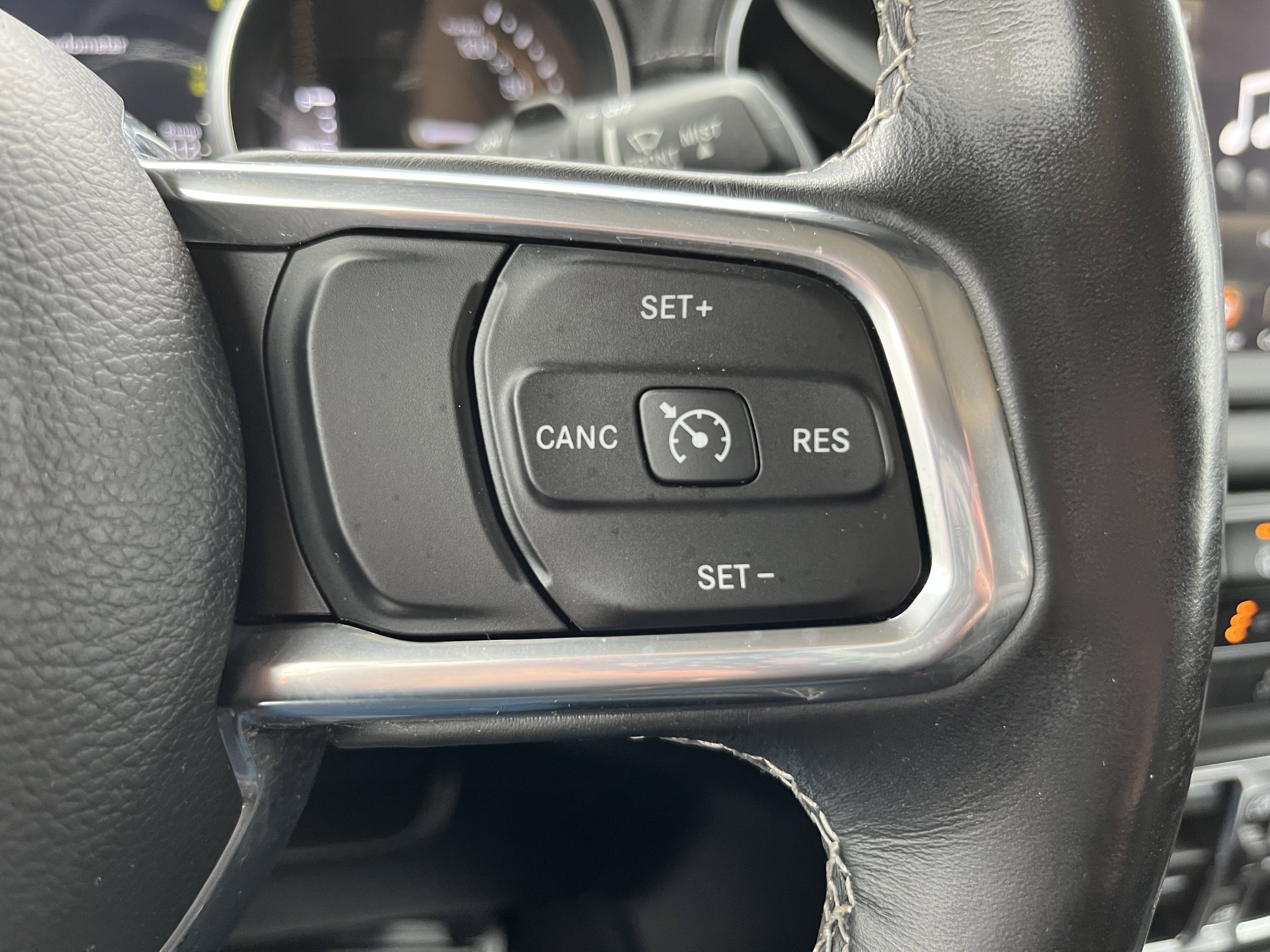 Used 2021 Jeep Wrangler Unlimited Sahara w/ Dual Top Group image 21