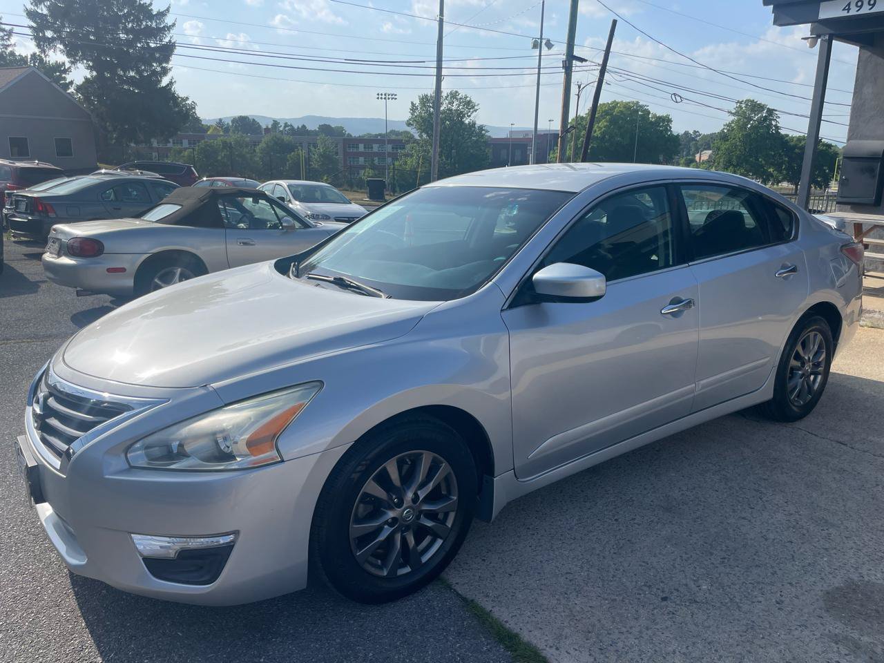 Used 2015 Nissan Altima 2.5 S w/ Special Edition Package FWD image 6