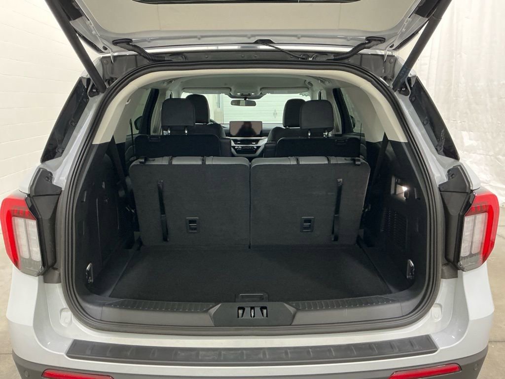 New 2026 Ford Explorer Active w/ Active Comfort Package AWD/4WD image 27