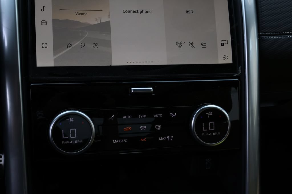 New 2026 Land Rover Discovery Dynamic SE AWD/4WD image 28