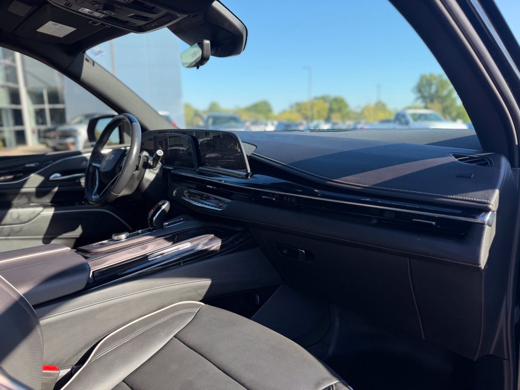 Used 2023 Cadillac Escalade Sport AWD/4WD image 9