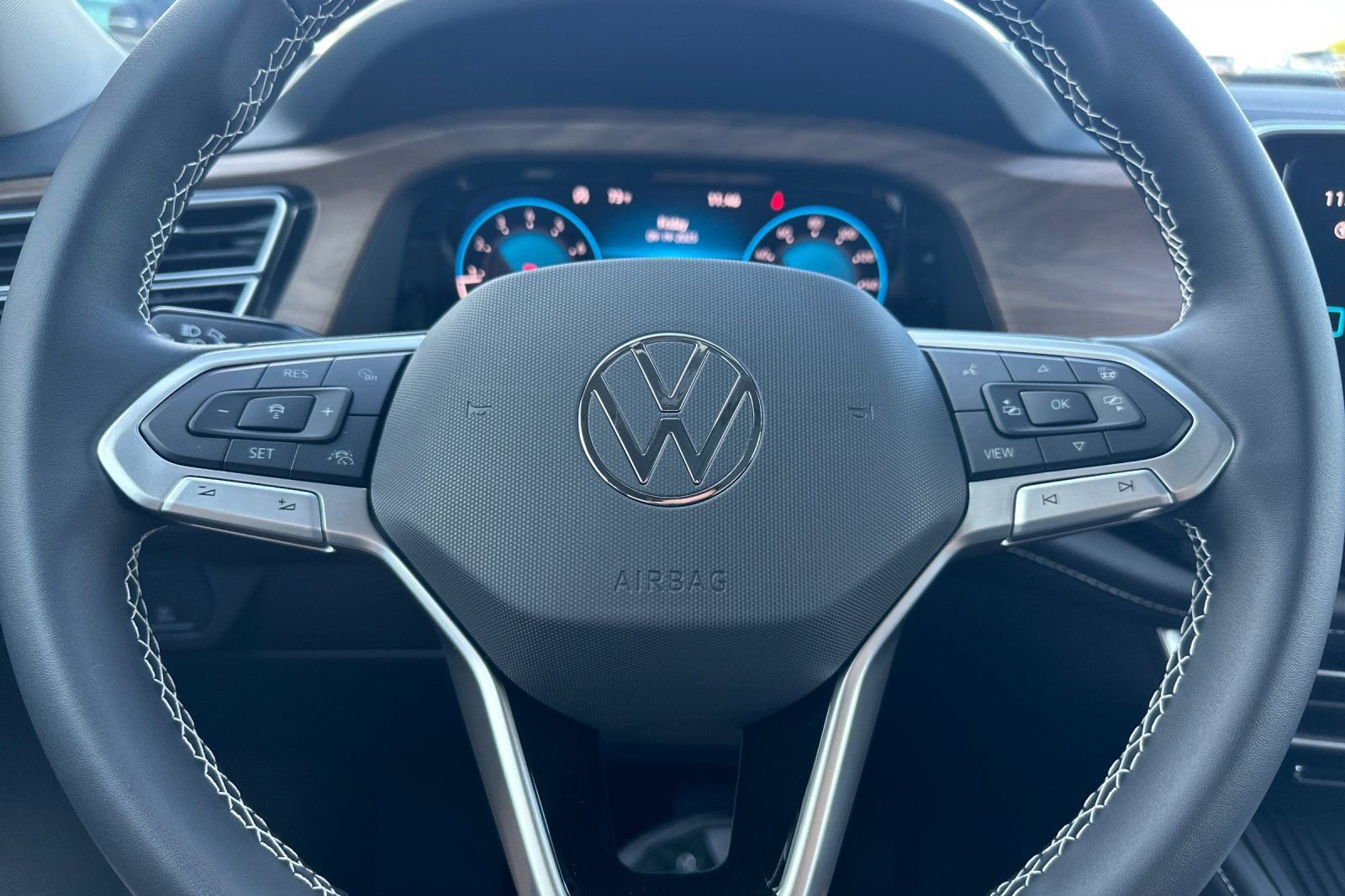 New 2026 Volkswagen Atlas SE image 23