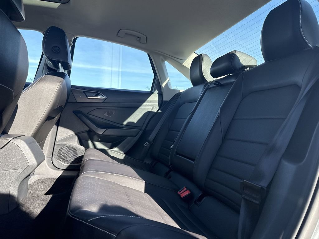 Used 2024 Volkswagen Jetta SE image 25