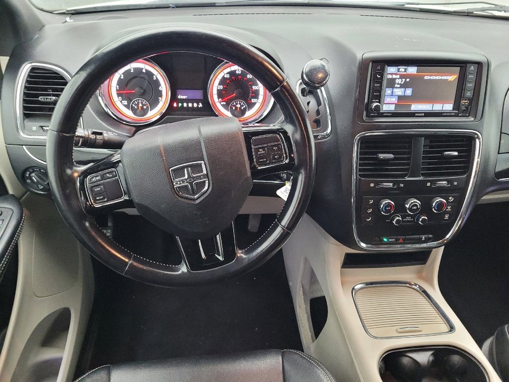 Used 2019 Dodge Grand Caravan SXT image 22