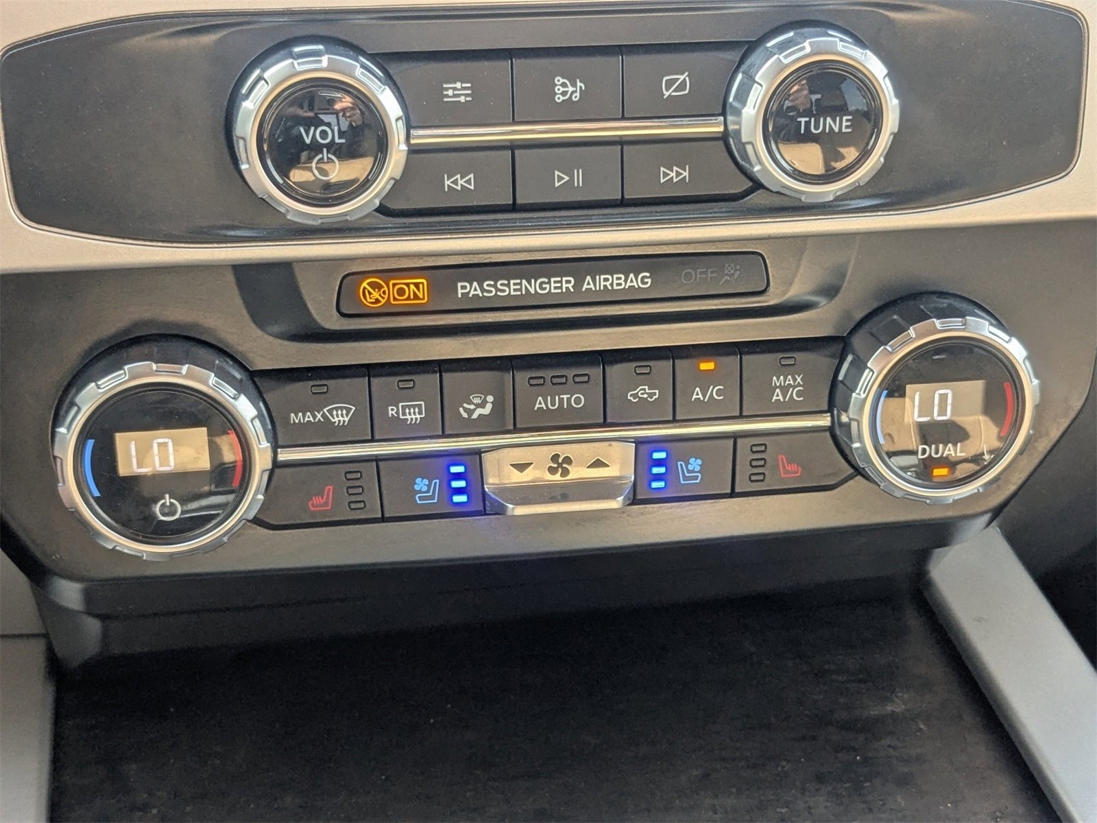 Used 2022 Ford F450 Lariat w/ Lariat Ultimate Package image 25