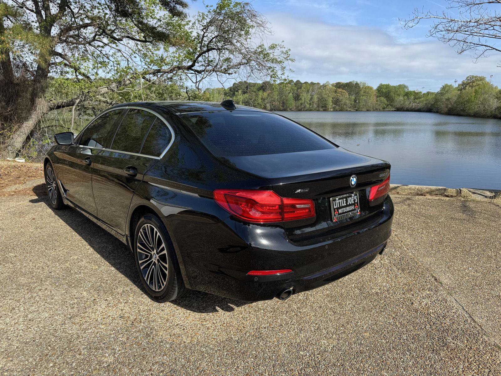 Used 2019 BMW 530i xDrive w/ Convenience Package AWD/4WD image 9