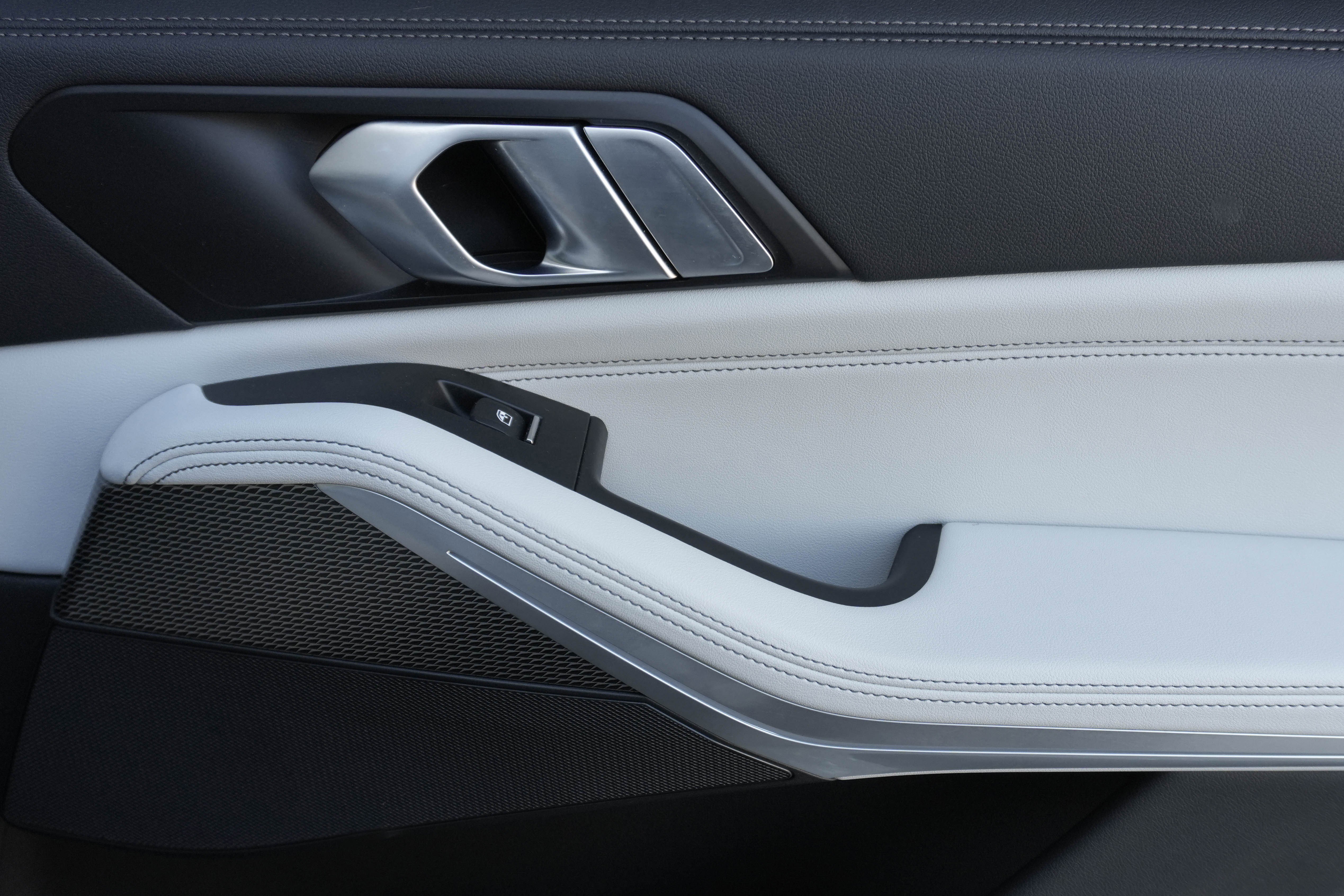 Certified 2023 BMW X5 xDrive40i w/ M Sport Package image 29