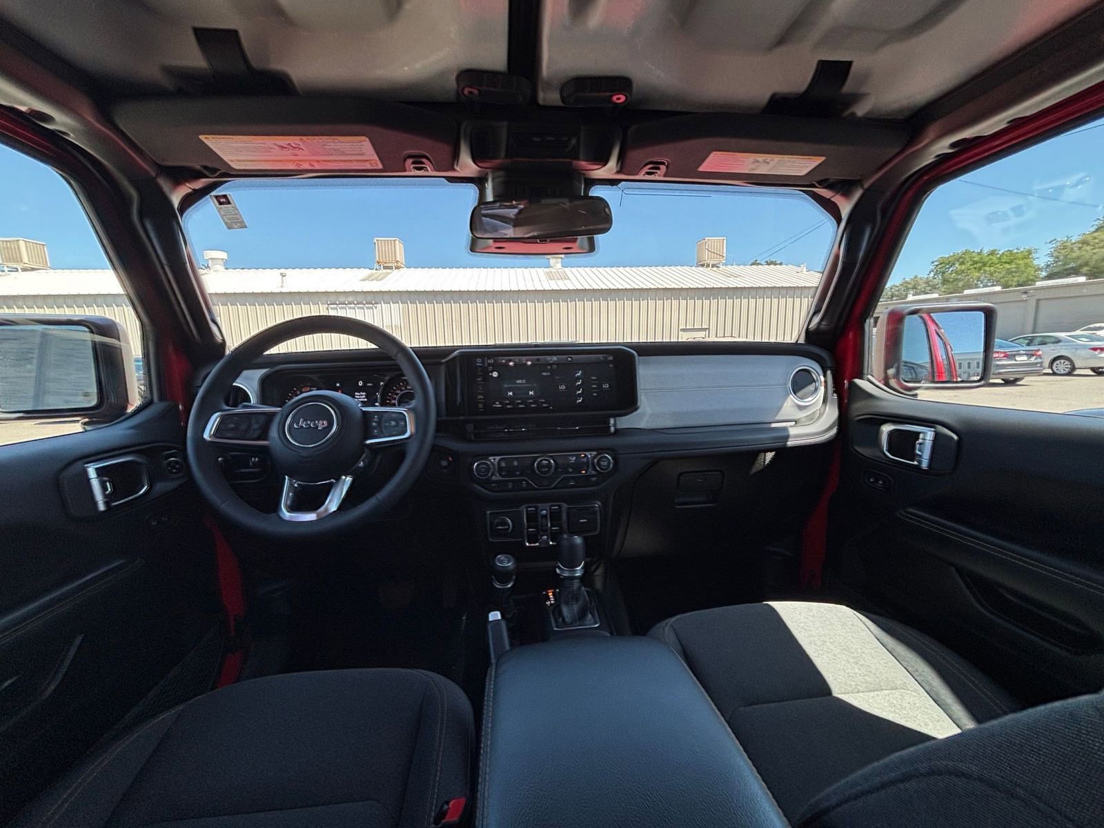 Used 2025 Jeep Wrangler Unlimited Sahara AWD/4WD image 33