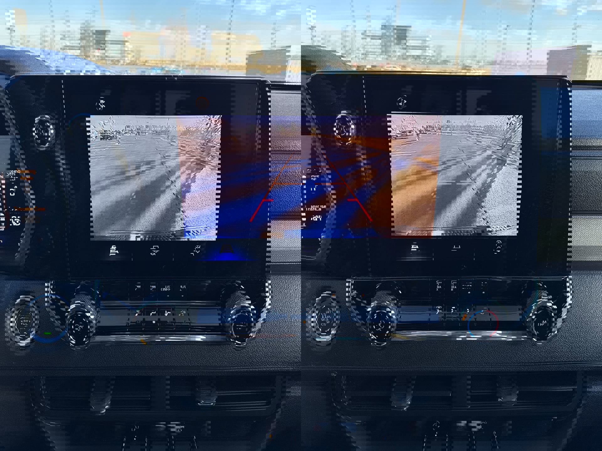 Certified 2024 Chevrolet Colorado Trail Boss w/ Advanced Trailering Package image 17