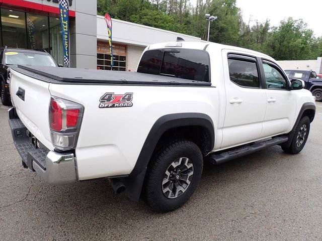 Certified 2023 Toyota Tacoma TRD Off-Road AWD/4WD image 3