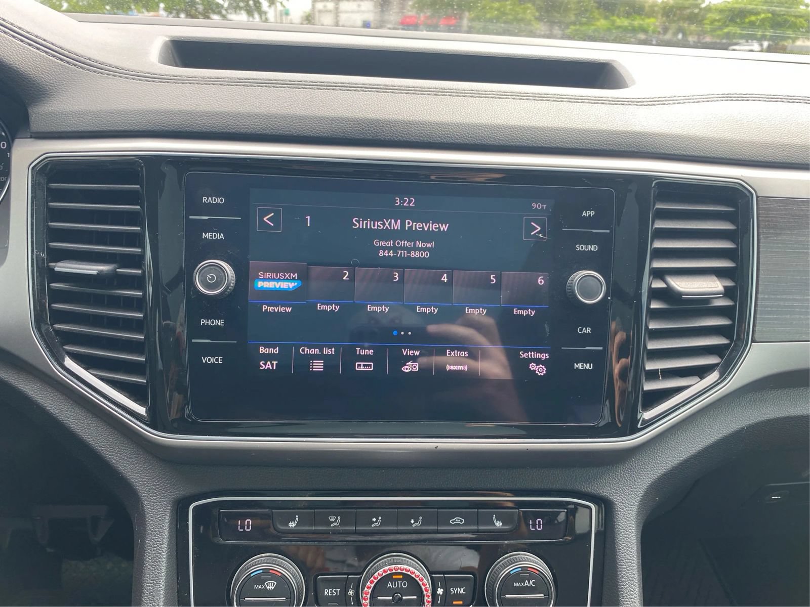 Used 2018 Volkswagen Atlas SEL FWD image 13
