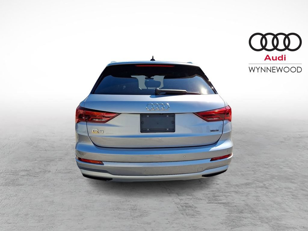 Certified 2022 Audi Q3 2.0T Premium AWD/4WD image 5