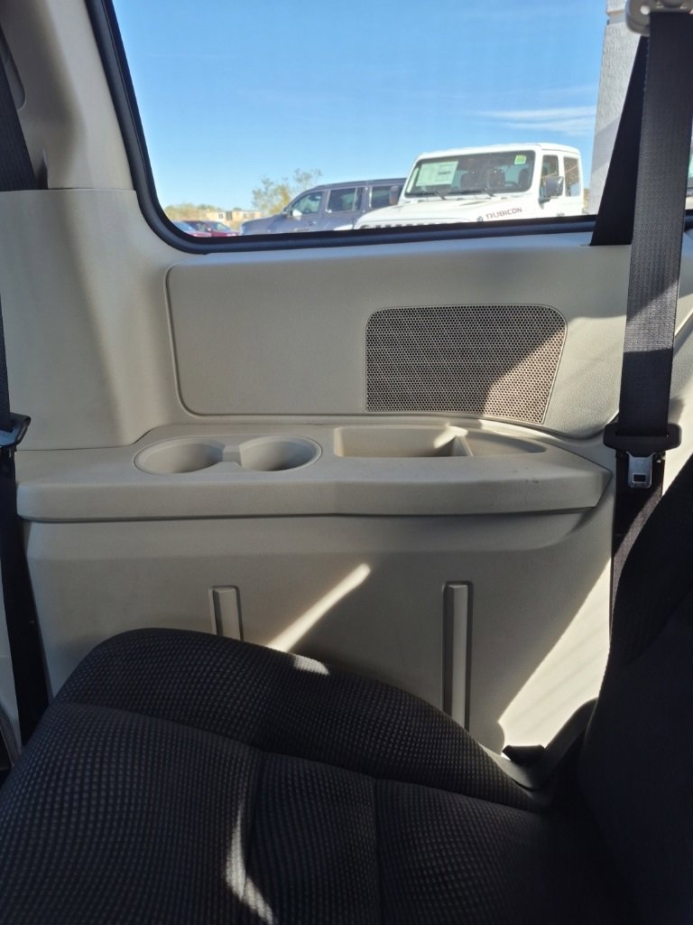 Used 2020 Dodge Grand Caravan SE w/ UConnect Hands-Free Group image 60