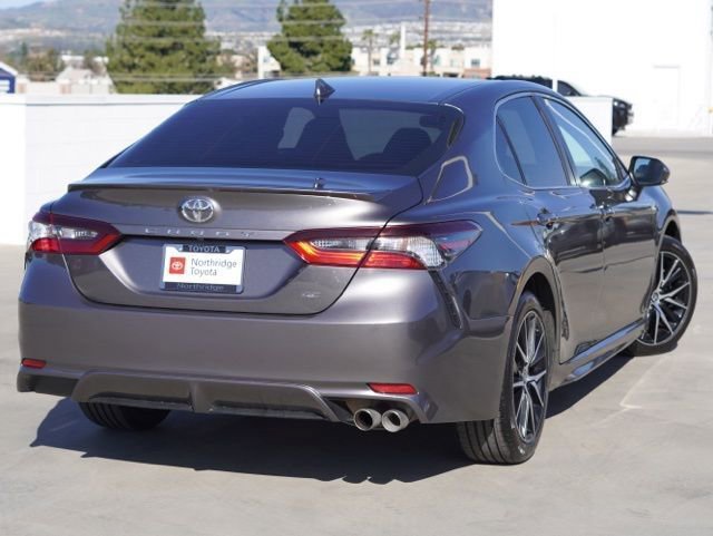Used 2023 Toyota Camry SE image 7