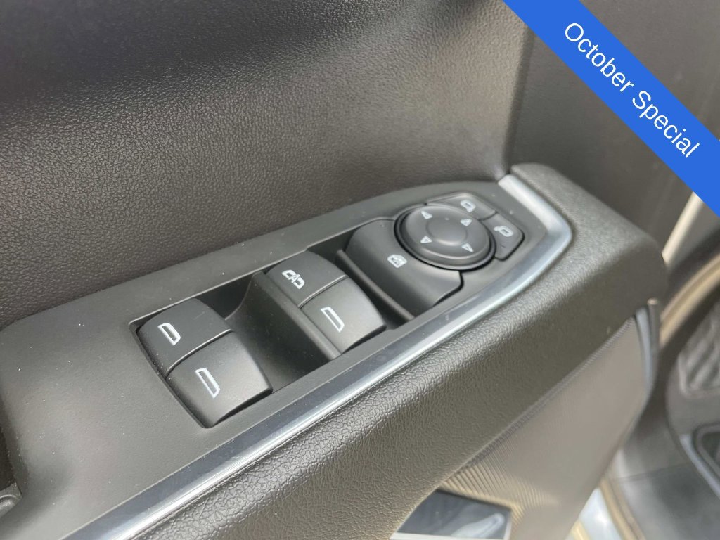Used 2023 Chevrolet Silverado 1500 LT AWD/4WD image 10