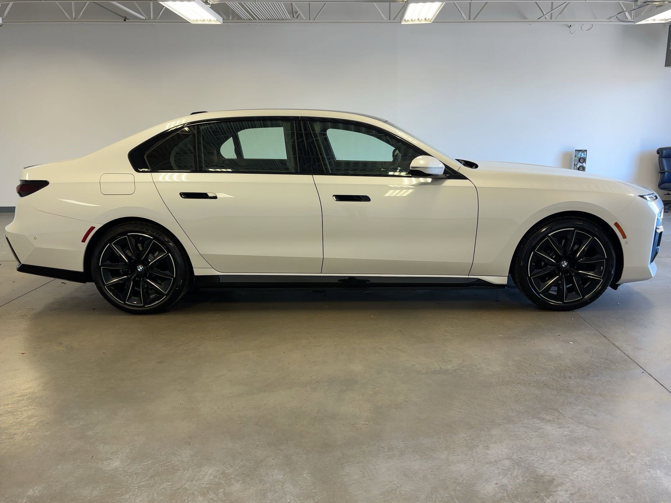 New 2026 BMW i7 eDrive50 w/ M Sport Package image 7
