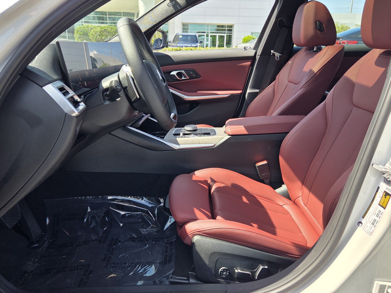 Certified 2025 BMW 330i Sedan RWD image 10