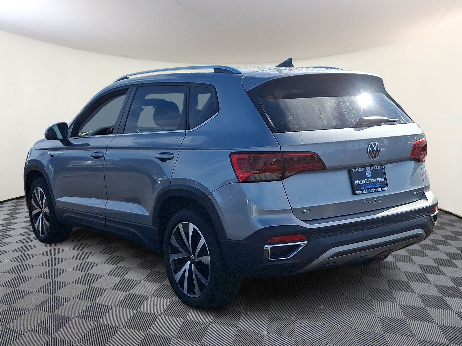 Used 2022 Volkswagen Taos SE AWD/4WD image 5