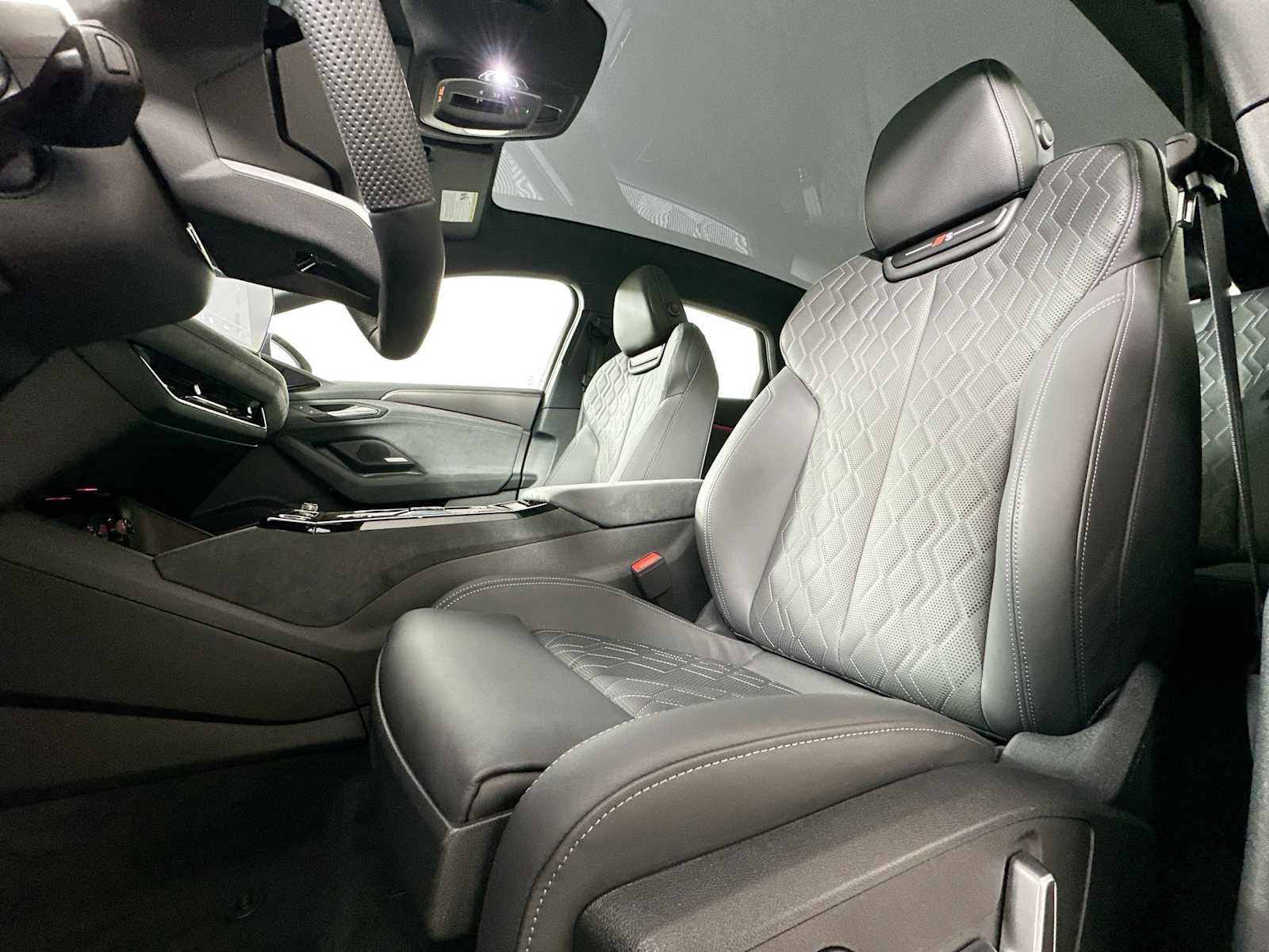 New 2025 Audi S6 e-tron Premium Plus image 18