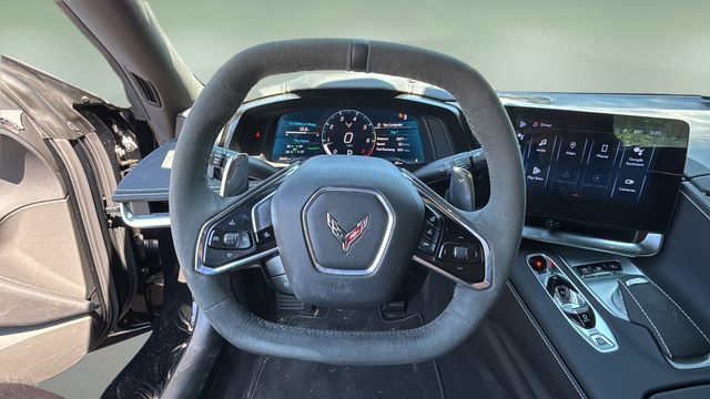 Used 2024 Chevrolet Corvette Stingray Preferred Cpe w/ Battery Protection Package RWD image 12