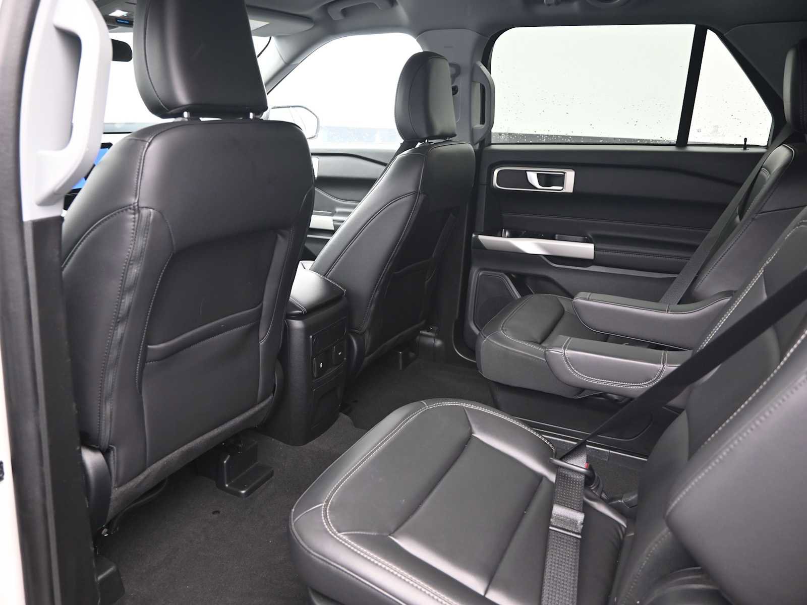 Used 2023 Ford Explorer XLT w/ Equipment Group 202A image 15