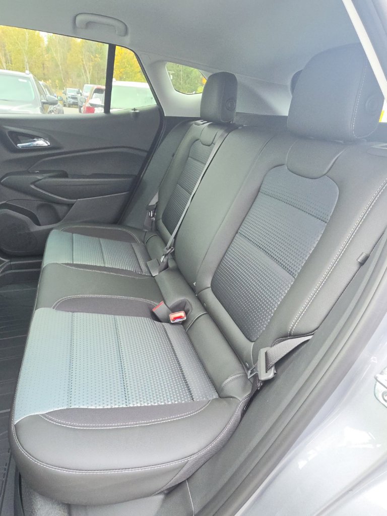 New 2026 Chevrolet Trax LT w/ Driver Confidence Package FWD image 9