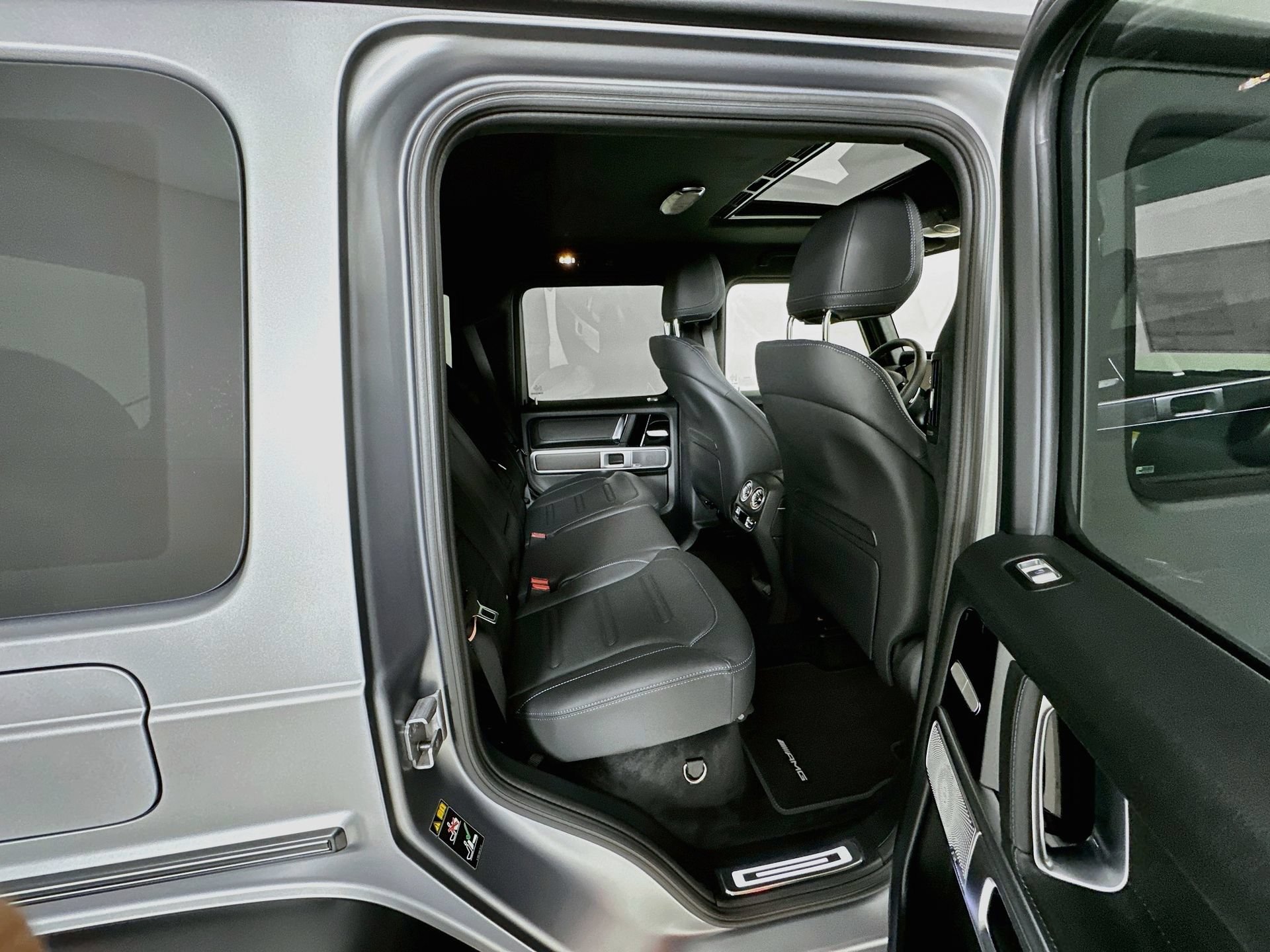 New 2027 Mercedes-Benz G 580 e image 31