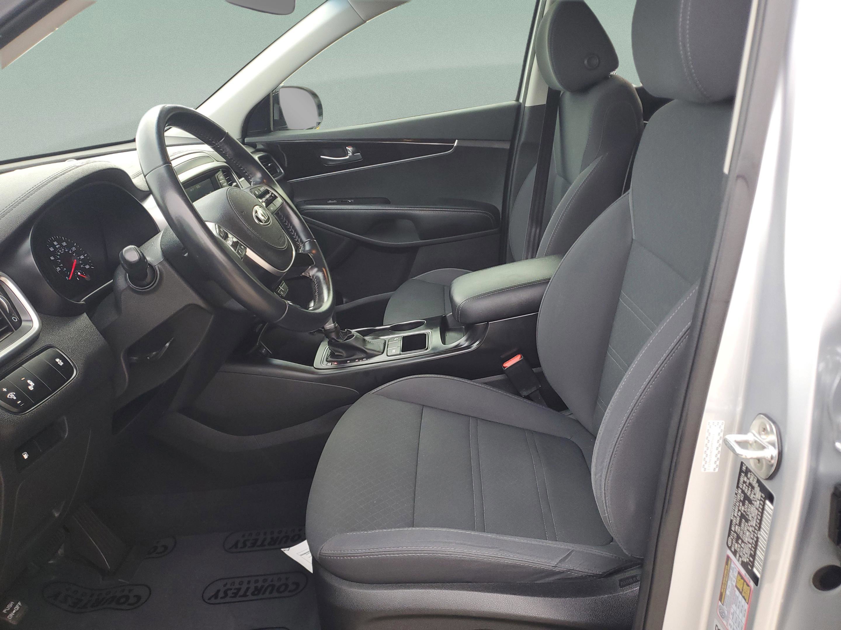 Certified 2019 Kia Sorento S image 17