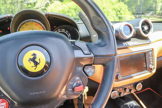 Used 2015 Ferrari California T RWD image 37