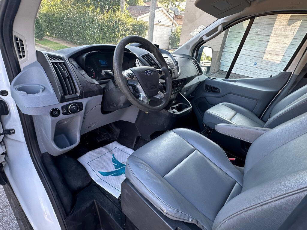 Used 2019 Ford Transit 250 250 3dr SWB Low Roof Cargo Van image 12
