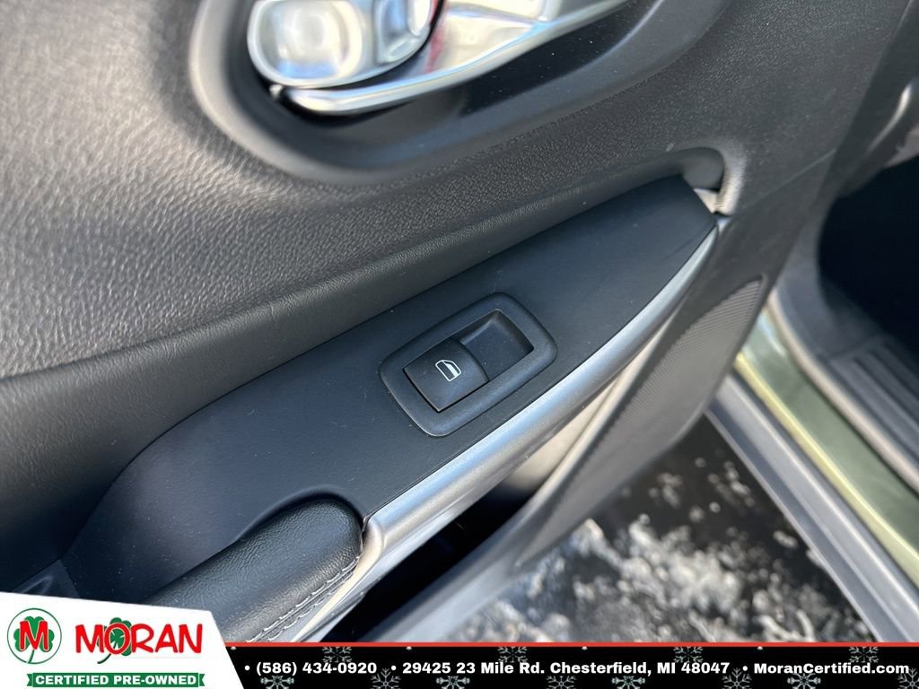 Used 2021 Jeep Cherokee Latitude Lux w/ Comfort/Convenience Group image 24