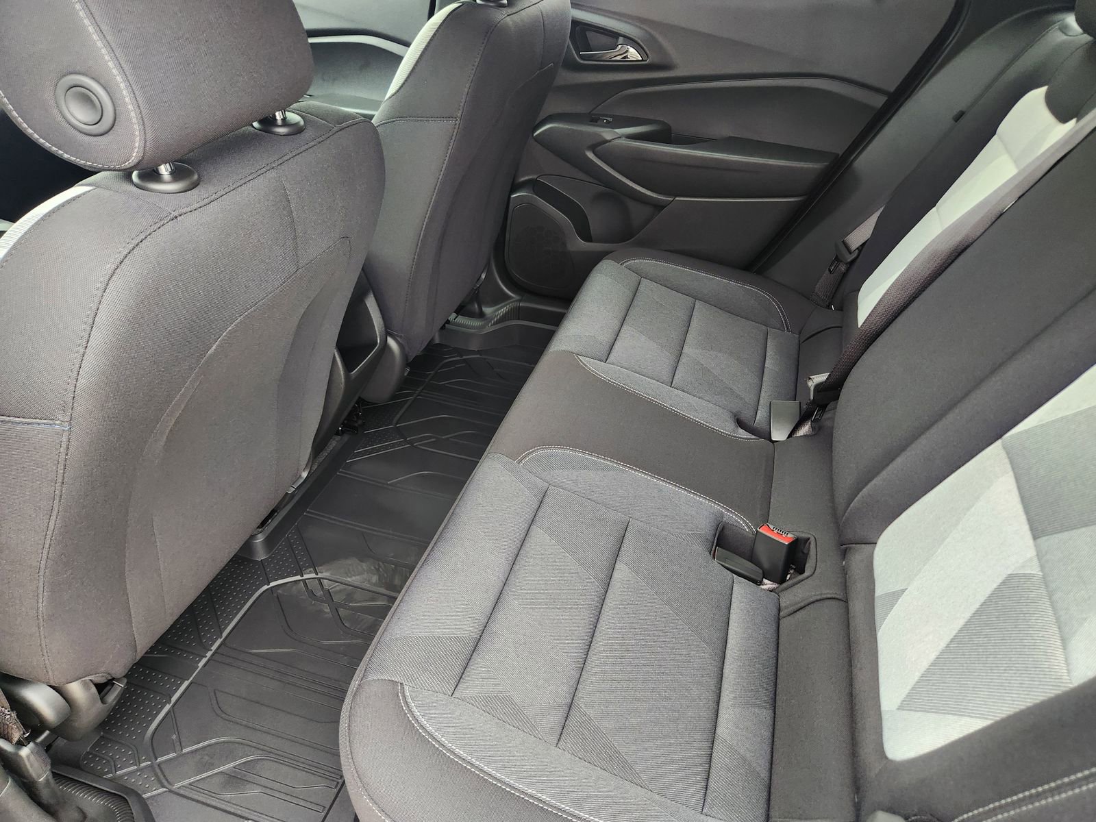 New 2026 Chevrolet Trax LS w/ LS Convenience Package FWD image 23