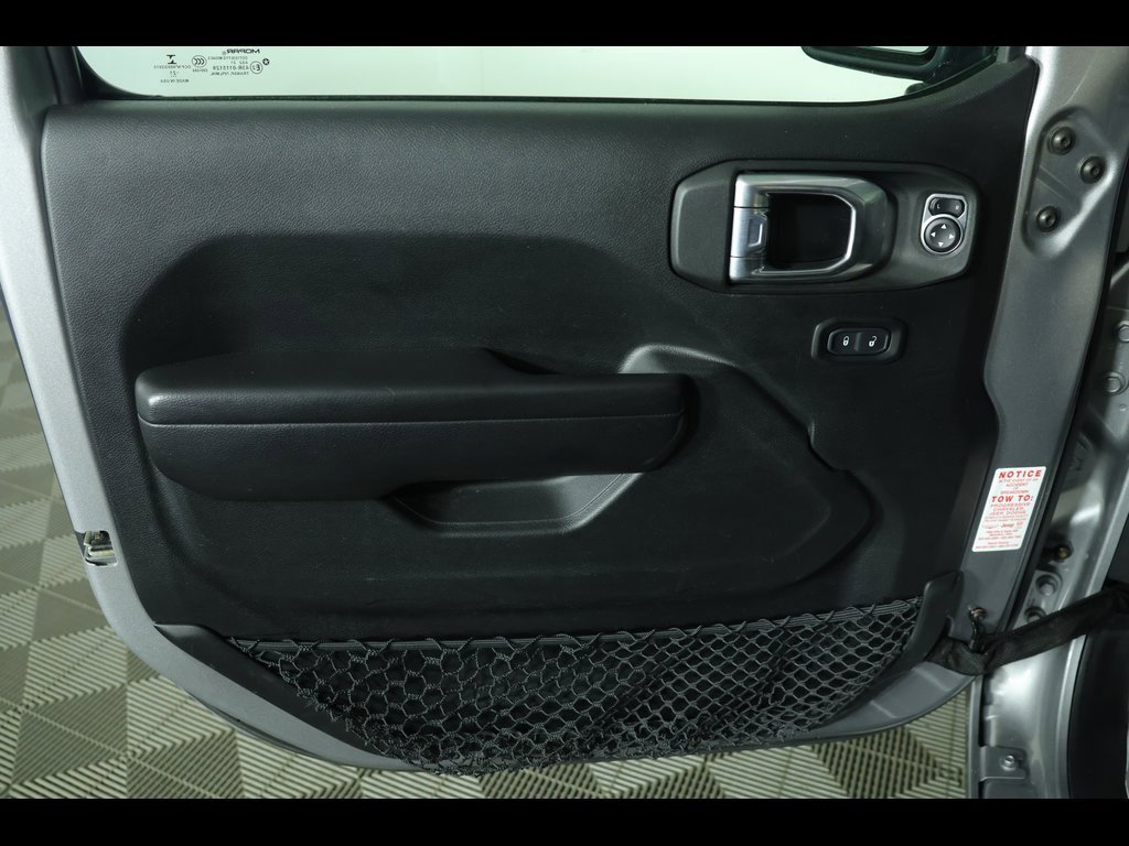 Used 2021 Jeep Wrangler Sport S image 17