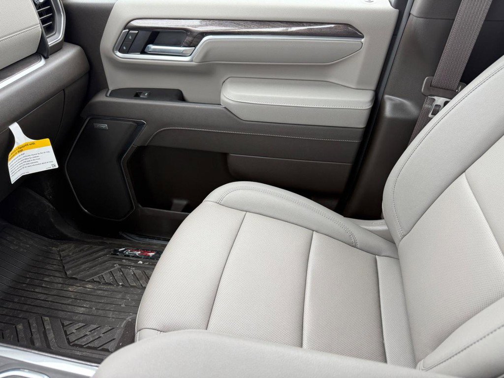 Used 2026 Chevrolet Silverado 2500 LTZ w/ LTZ Plus Package image 21